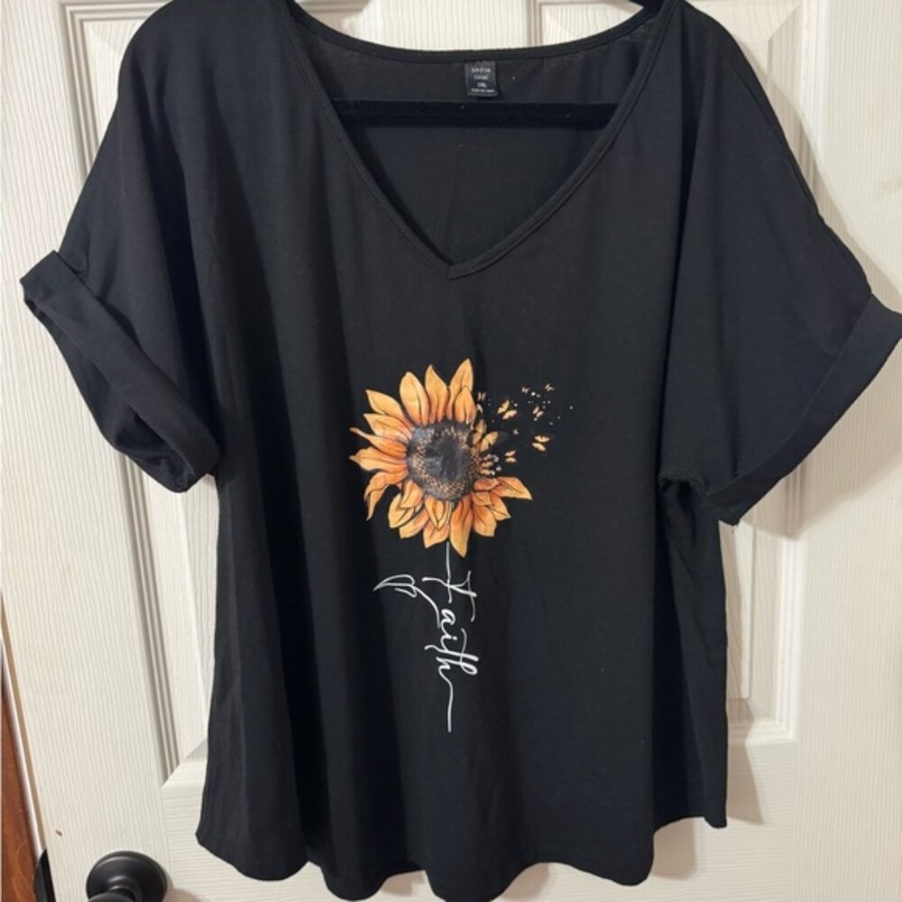 SHEIN Black Tee with Sunflower & Faith Design size 1XL